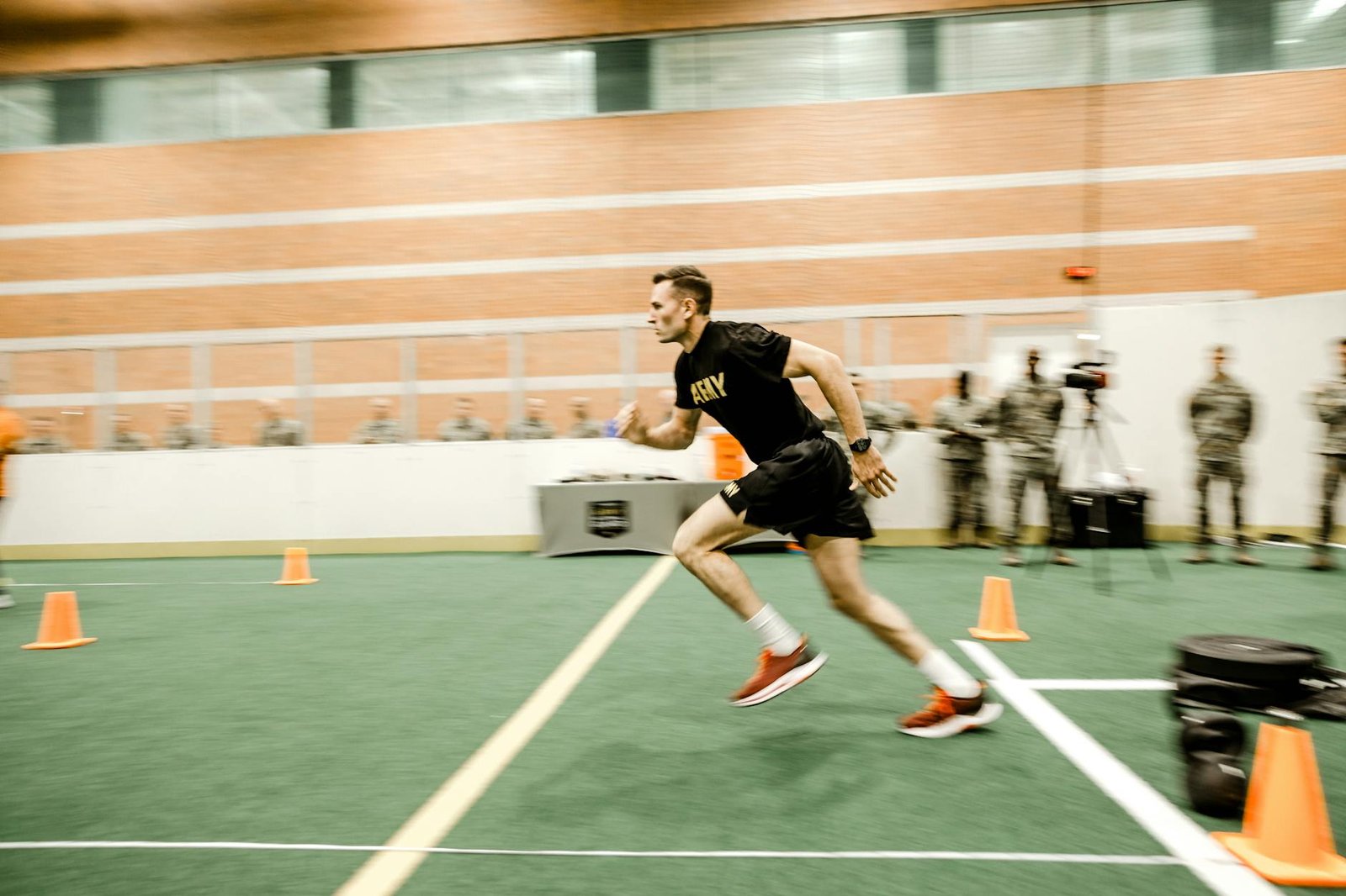 https://www.pexels.com/photo/a-man-undergoing-army-combat-fitness-test-13741887/